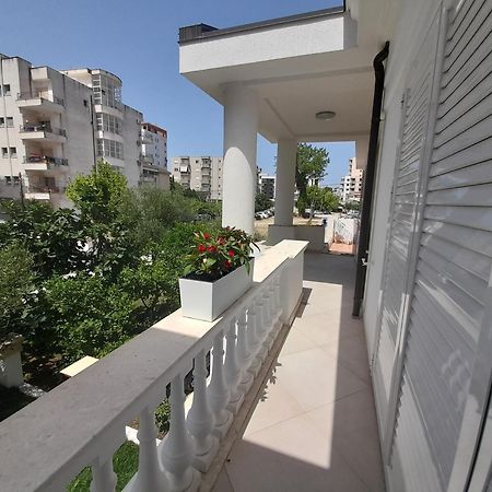 דורס Villa Kurti מראה חיצוני תמונה
