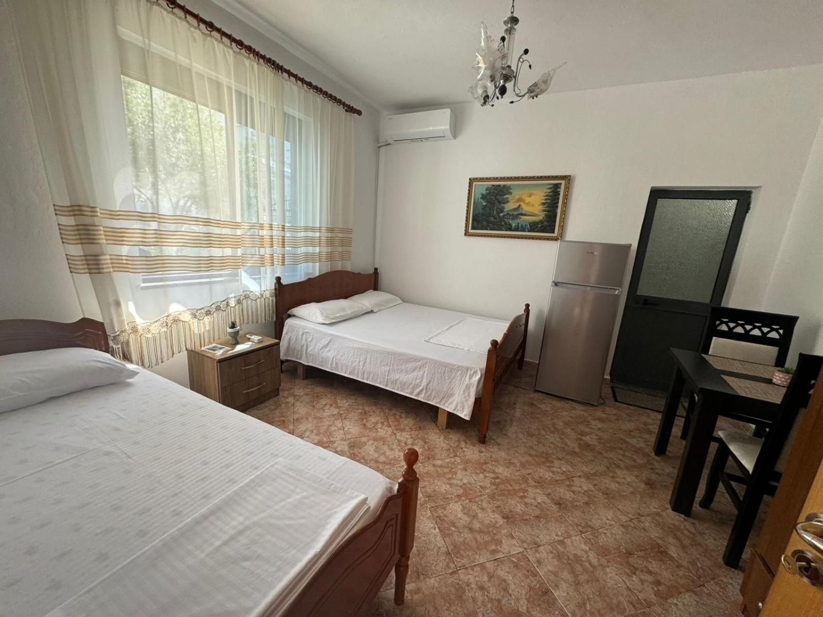 דורס Villa Kurti מראה חיצוני תמונה